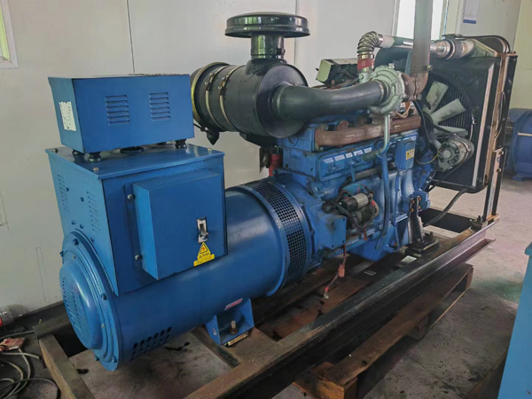 修水100kW柴油发电机组使用多级机油有哪些优缺点？